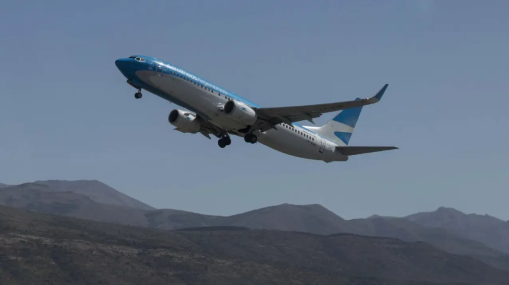 Bariloche y Viedma tendrán obras en sus aeropuertos: anuncian inversiones por US$ 1.500 millones