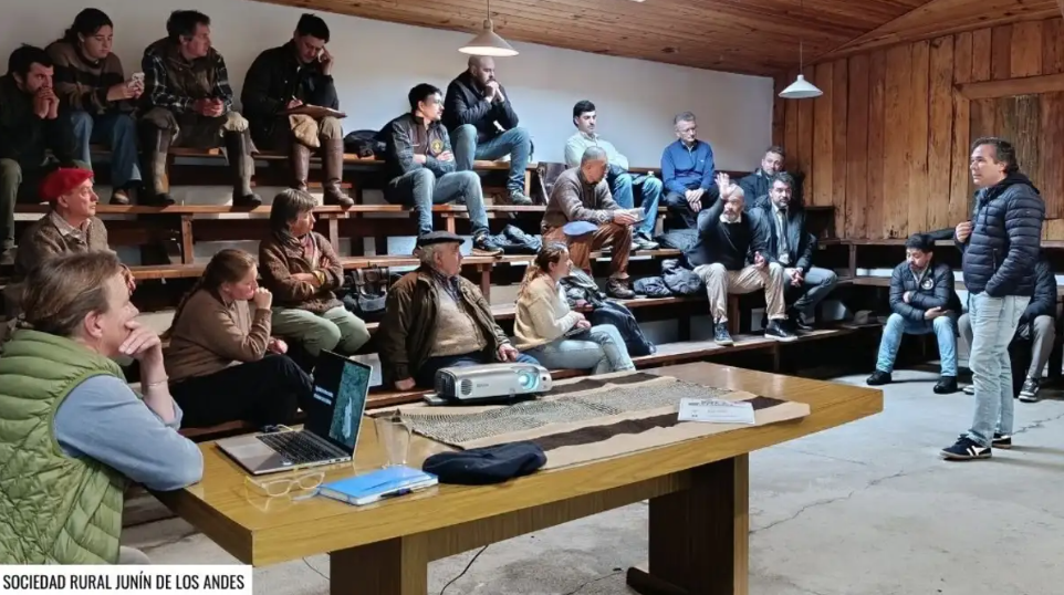 Gerez se reunió con productores rurales en Junín de los Andes para abordar la seguridad y los conflictos por el agua