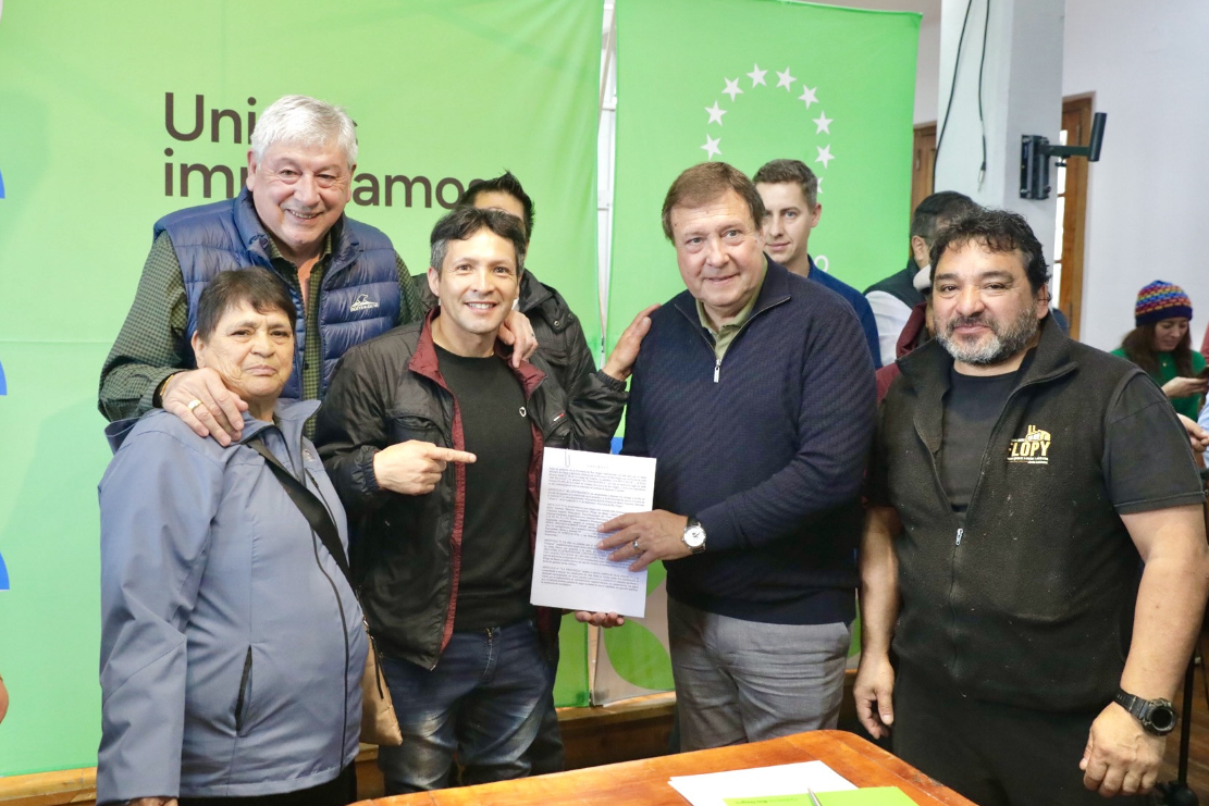 Más agua potable y cloacas: las obras que beneficiarán a tres barrios de Bariloche Más agua potable y cloacas: las obras que beneficiarán a tres barrios de Bariloche