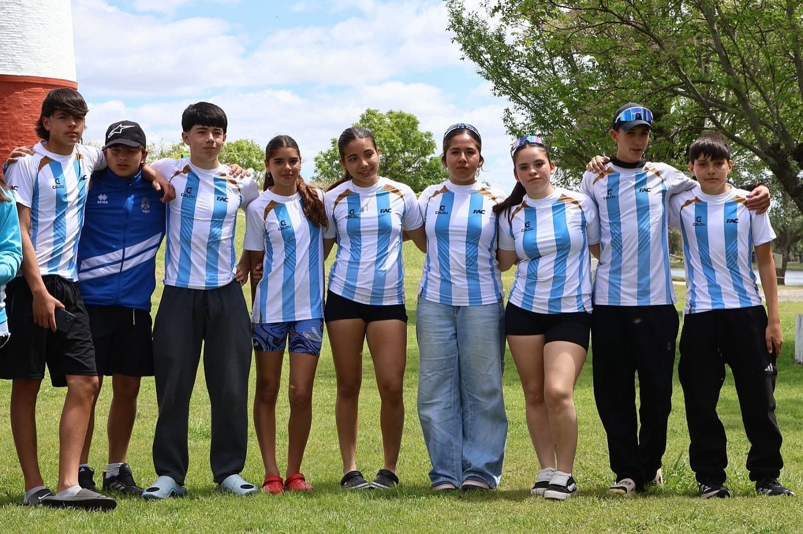 Dos jóvenes chubutenses se coronaron campeones de la Copa Binacional de Canotaje con la selección