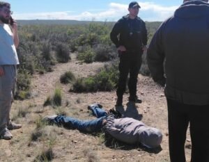 La Policía del Chubut recuperó una camioneta robada y detuvo a un sospechoso tras una persecución