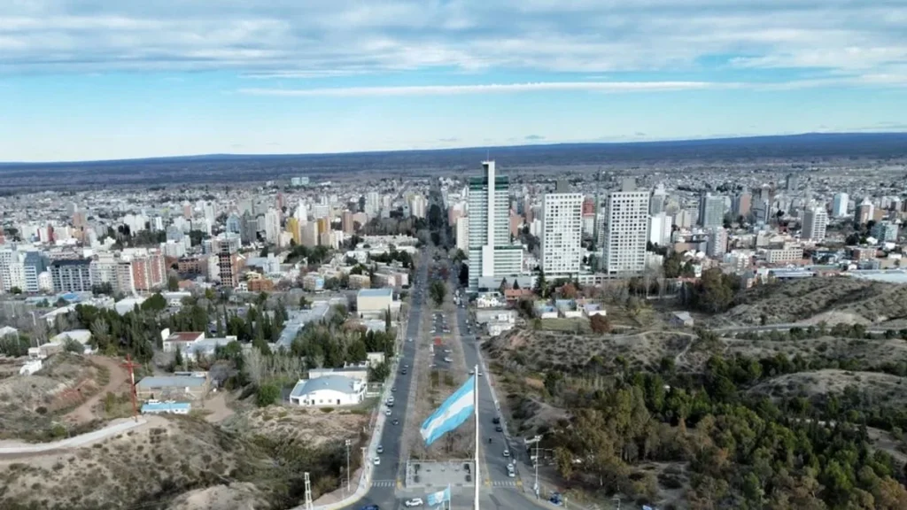 Cielo algo nublado y una máxima de 21°C: así estará el clima este martes en Neuquén