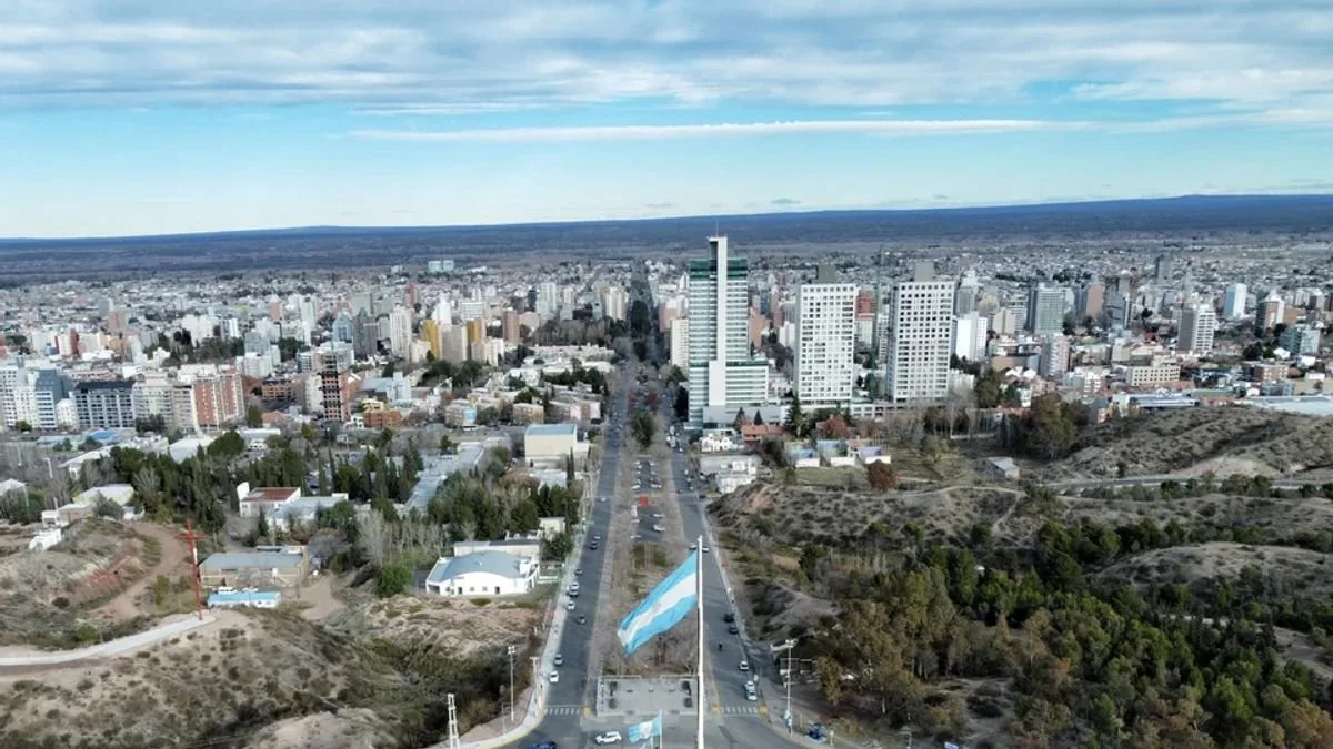 Cielo algo nublado y una máxima de 21°C: así estará el clima este martes en Neuquén