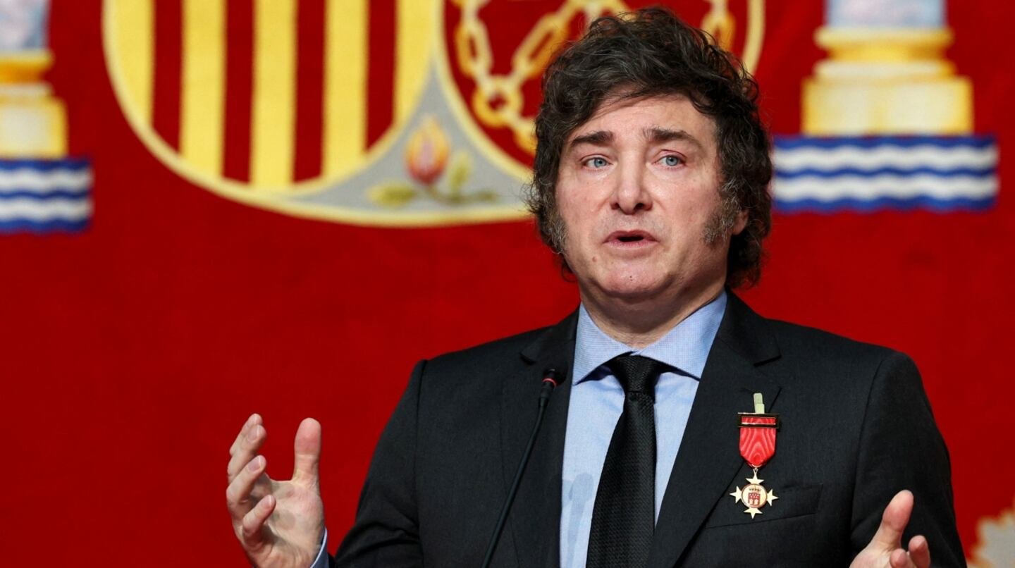Milei viajará a España para respaldar a sus aliados de la derecha y participar de un foro de empresarios y economistas Milei viajará a España para respaldar a sus aliados de la derecha y participar de un foro de empresarios y economistas