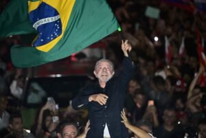 Lula derrotó a Bolsonaro y fue reelecto presidente de Brasil con el 51,77% de los votos