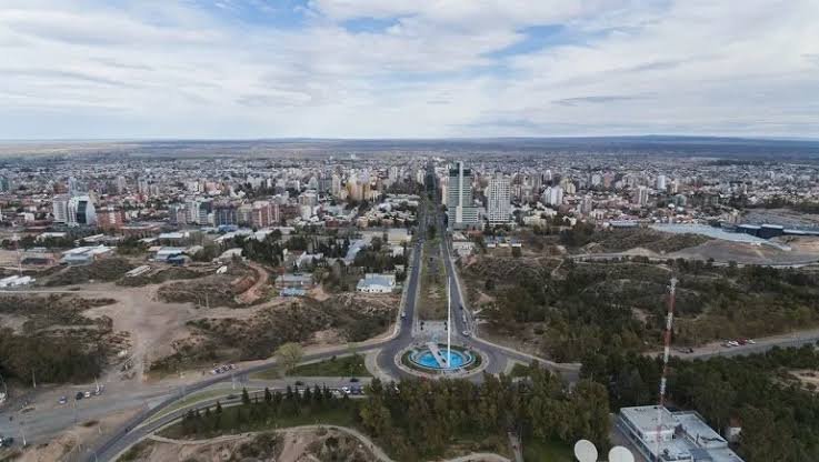Neuquén tendrá una jornada parcialmente nublada y una máxima de 20°C: así estará el clima este sábado
