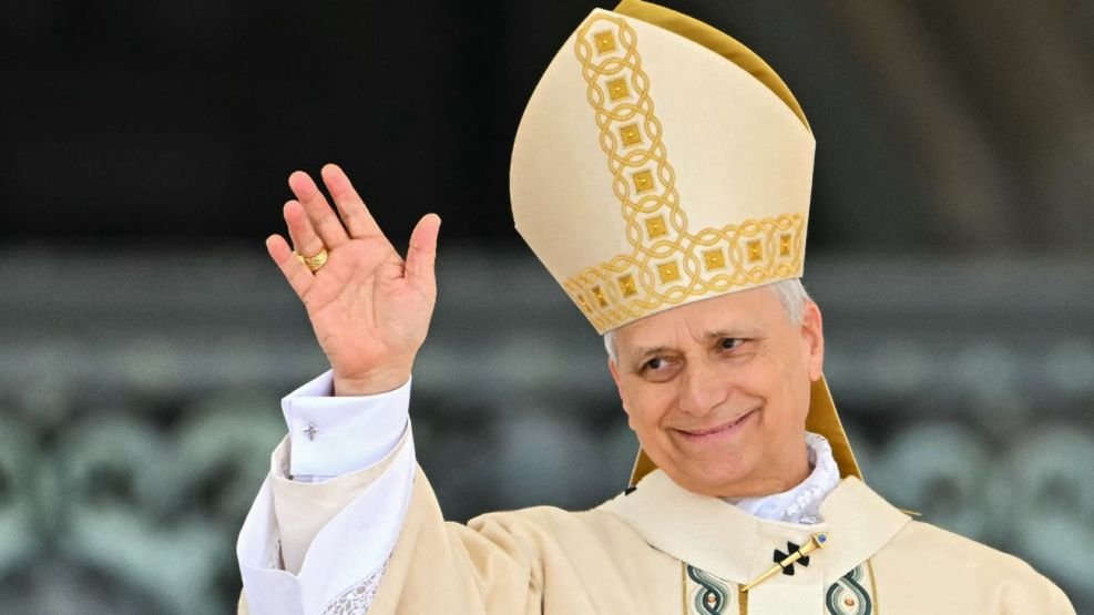 El Vaticano informó que el papa León XIV pasó una noche tranquila tras la operación pulmonar